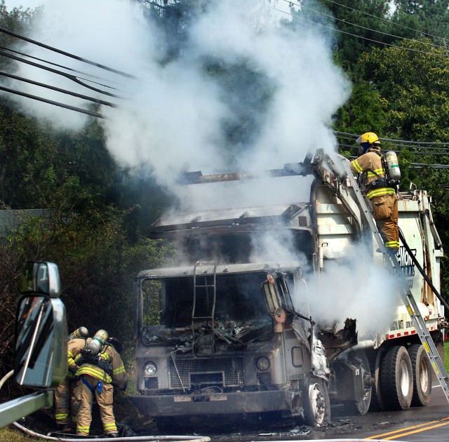 Trash Truck Fire 8/27/09 Twp Line Rd